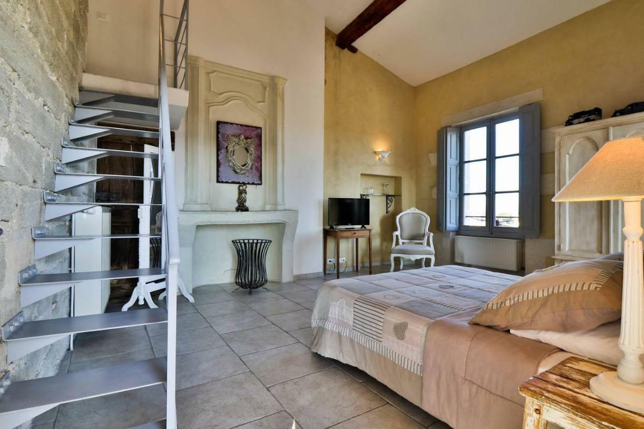 Bed and Breakfast Le Posterlon Caumont-sur-Durance Exteriér fotografie
